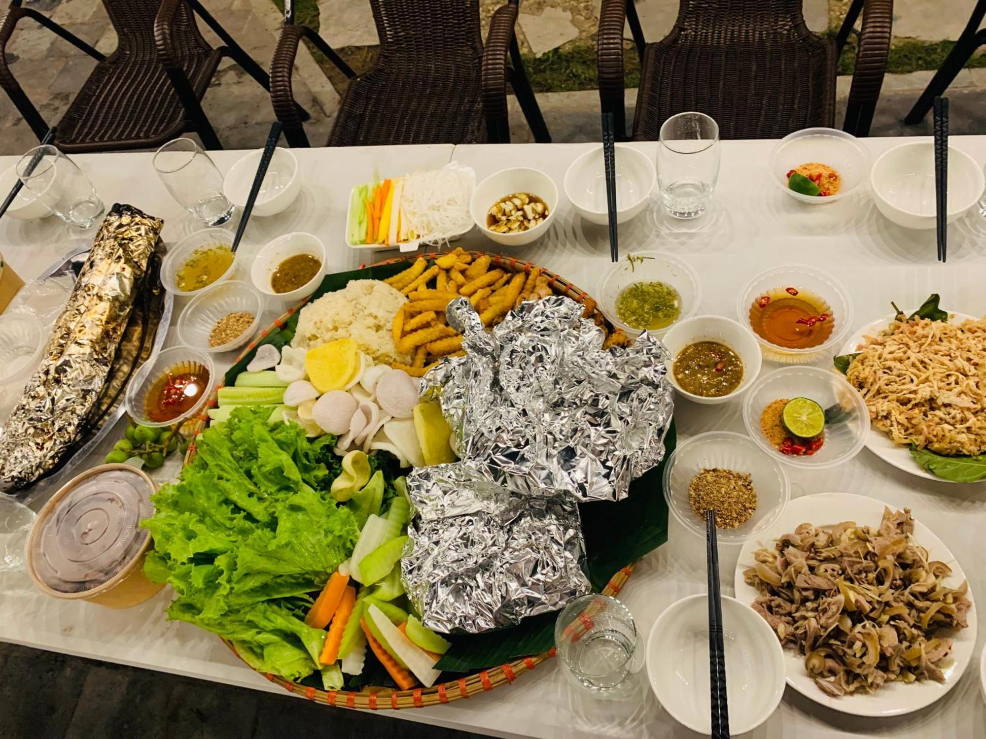 Chu Thien Homestay And Camping Hanoi Exteriör bild